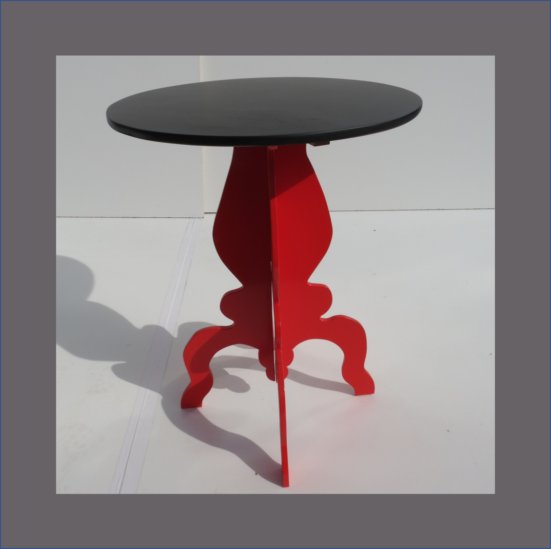 damask-cafe-table-3d